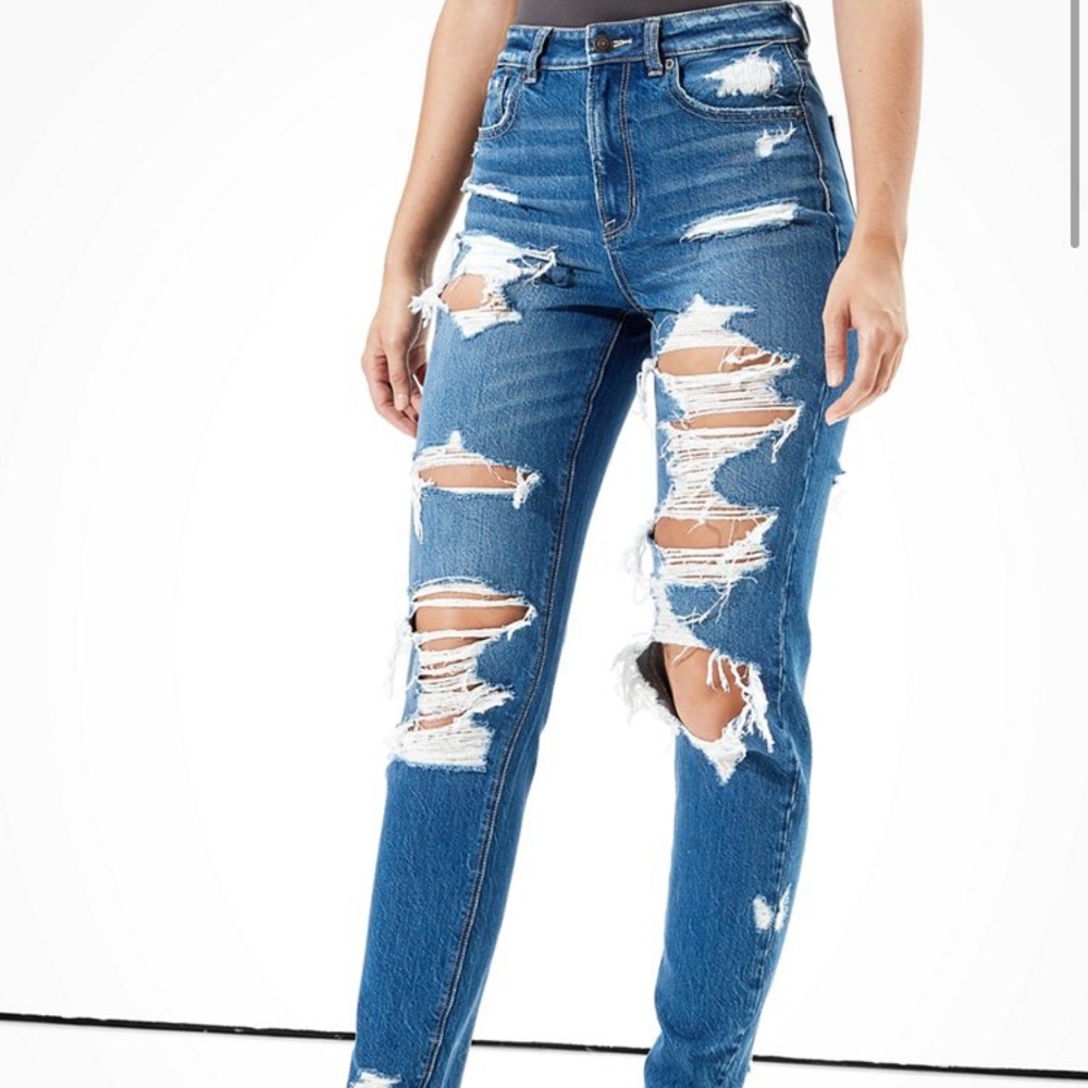 AE ripped mom Jean, high waisted, long